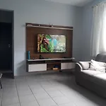 Apartamento Com Estacionamento, Wi-Fi, Ar Condicionado A 300 Metros Da Praia Da Enseada No Guaruja.
