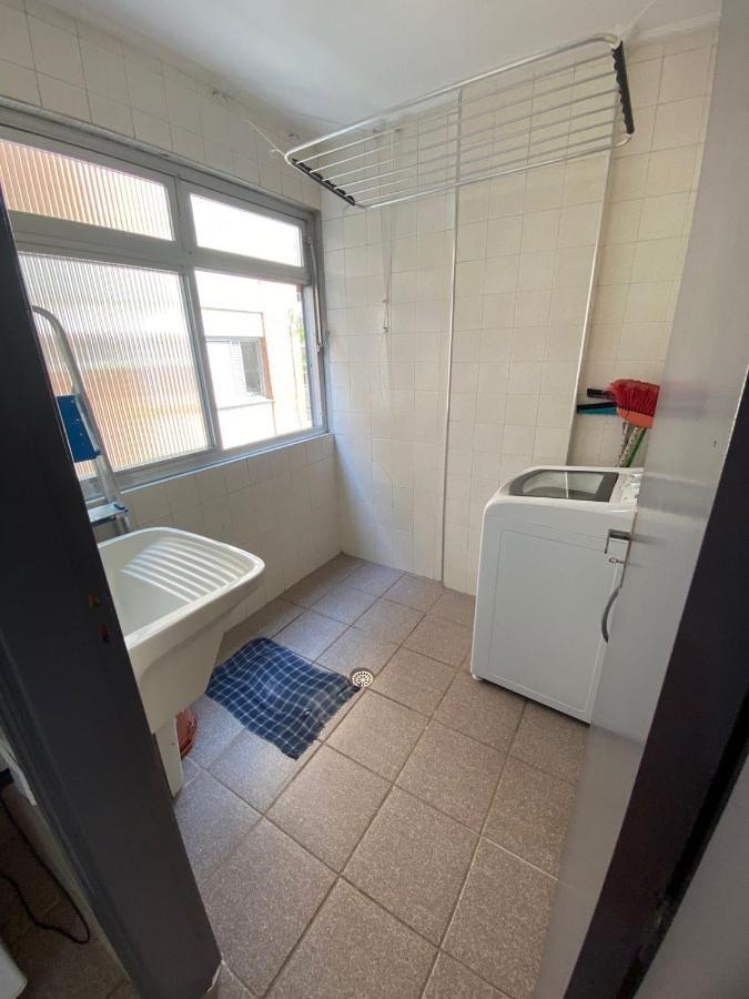 Apartment Com Estacionamento, Wi-fi, Ar Condicionado A 300 Metros Da Da Enseada No Guaruja.