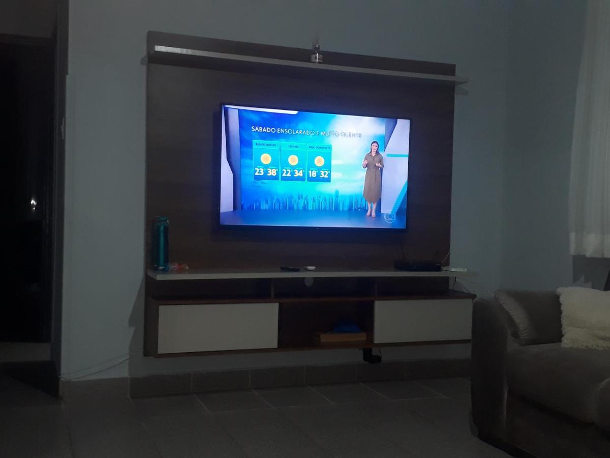 Com Estacionamento, Wi-fi, Ar Condicionado A 300 Metros Da Da Enseada No Guaruja. Apartment